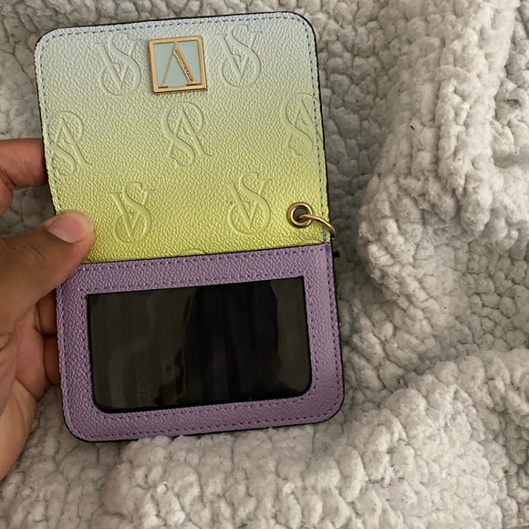 Victoria secret wallet - Picture 2 of 4